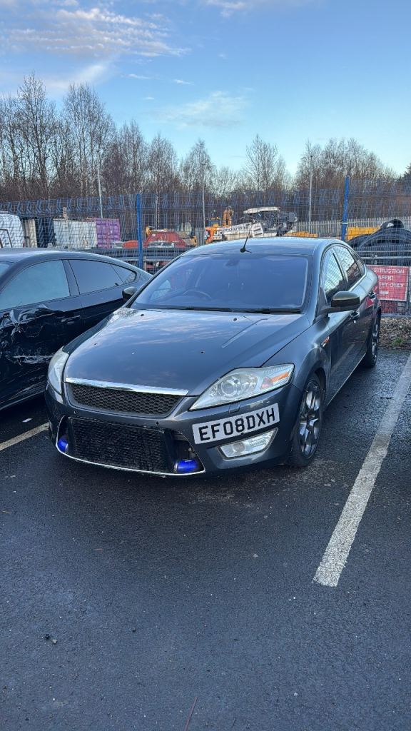 Ford Mondeo 2.5 turbo titanium x (st engine)