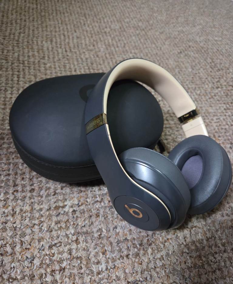 Beats by Dr dre studio3 Bluetooth over ear wireless shadow gray 