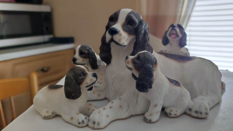 Lovely Spaniel Dog Figurines – Full Ceramic Family Set, Like New