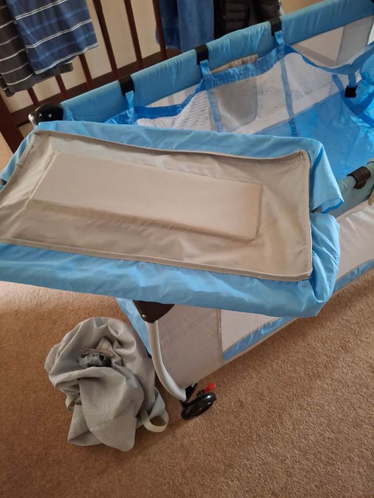 Baby Travel Cot with Mattress – Blue, Good Condition