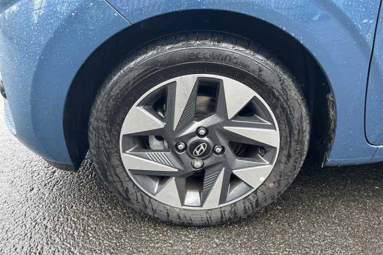 2025 Hyundai i10 1.0 Advance Hatchback 5dr Petrol Auto Euro 6 (s/s) (63 ps) Hatchback Petrol Auto...