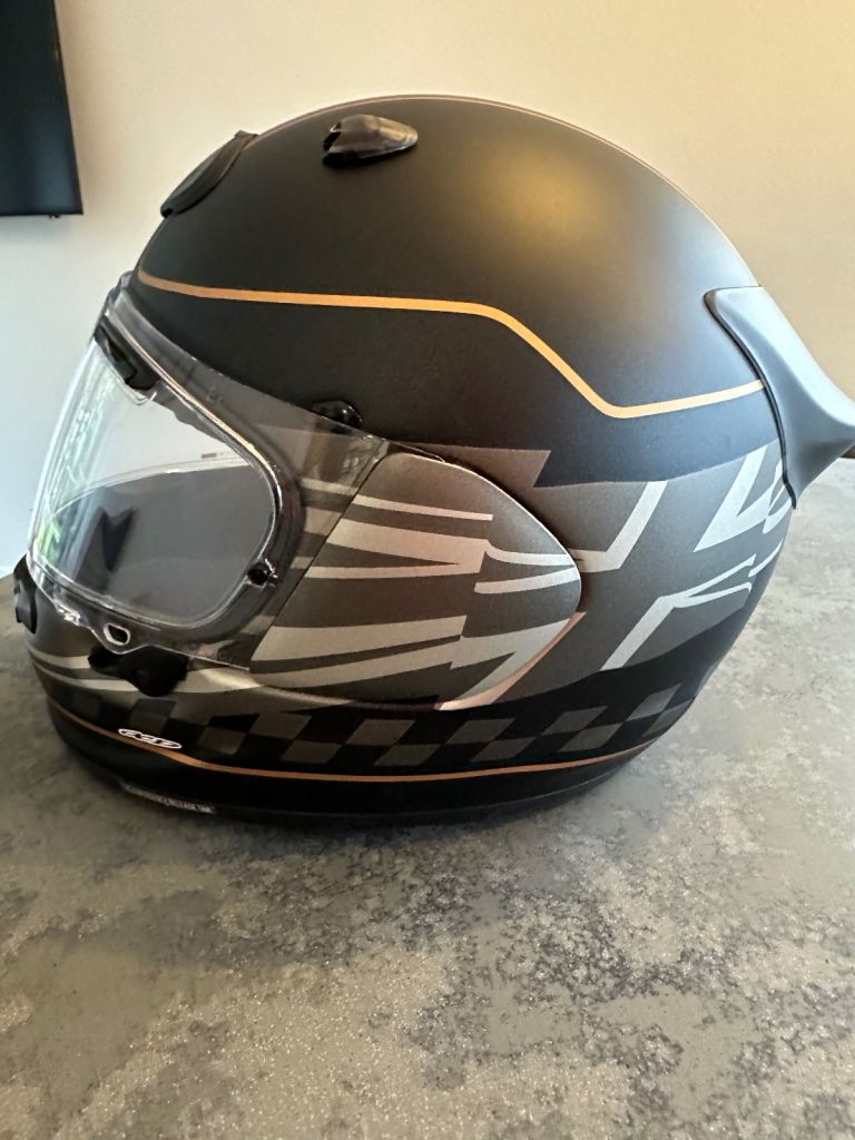 Arai Quantic Dark Citizen Size Small