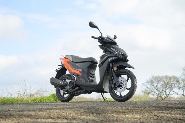QJMOTOR LTS 125 S