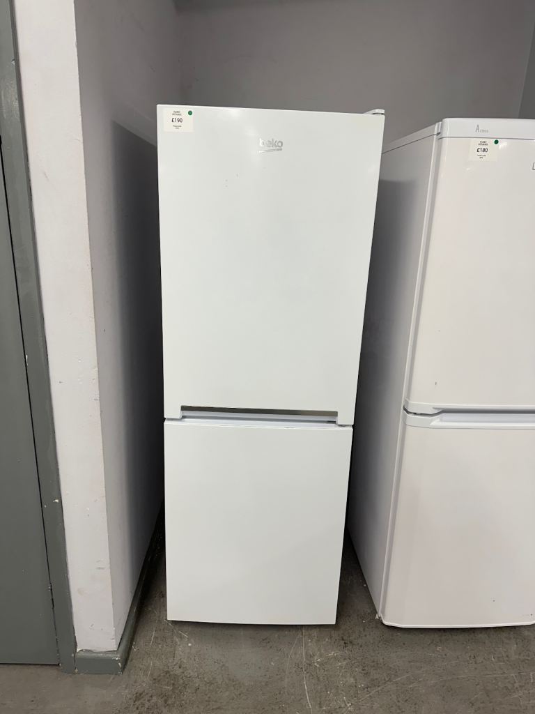 🚚SALE NOW ON🚚BEKO 50/50 FRIDGE FREEZER WITH WARRANTY 