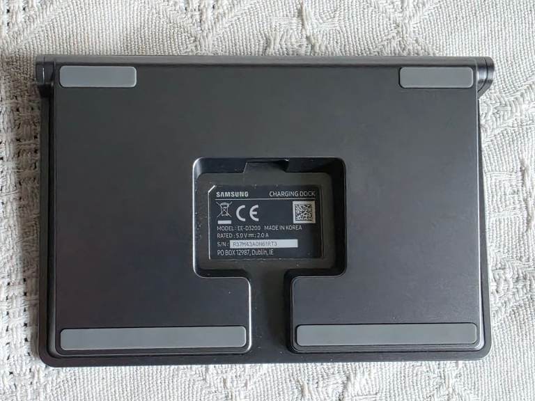 Samsung Galaxy Tab S6 SM-T860 (not Lite) | 6GB | 128GB + Book Cover Keyboard & Chardingdock