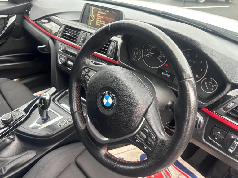 BMW 3 SERIES 2.0 318d Sport Touring Auto Euro 5 (s/s) 5dr 2013