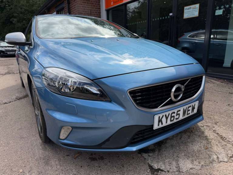 2015 Volvo V40 D3 [4 Cyl 150] R DESIGN Nav 5dr HATCHBACK DIESEL Manual
