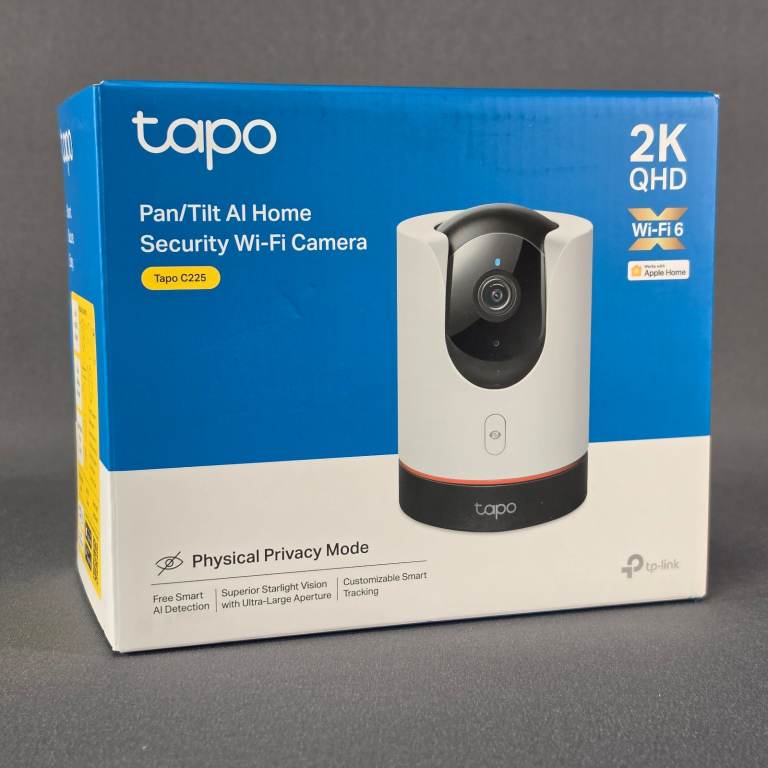 Tapo C225 Pan/Tilt AI Home Security Wi-Fi Camera 2K QHD