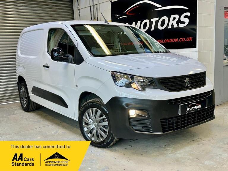 PEUGEOT PARTNER 1.5 BlueHDi 1000 Professional Premium Standard Panel Van SWB