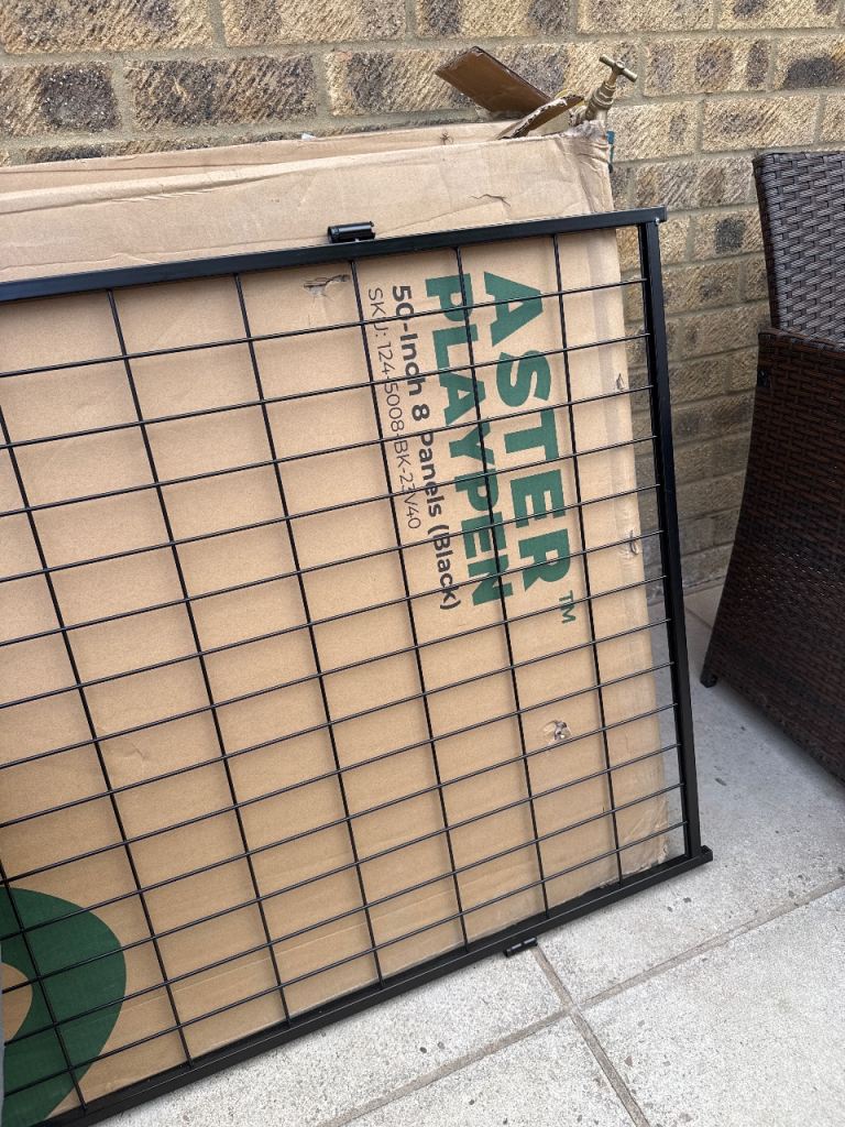Playpen 16 panels new
