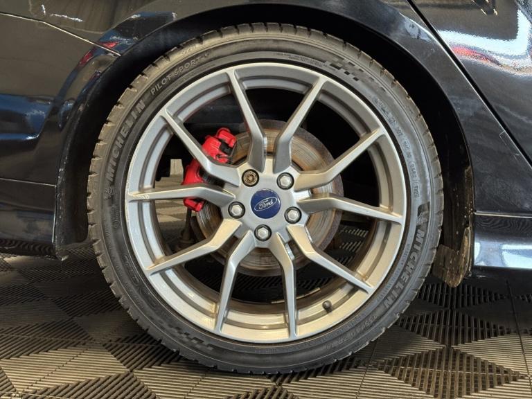 FORD FOCUS 2.0 T EcoBoost ST-3 Black Manual Petrol 2013