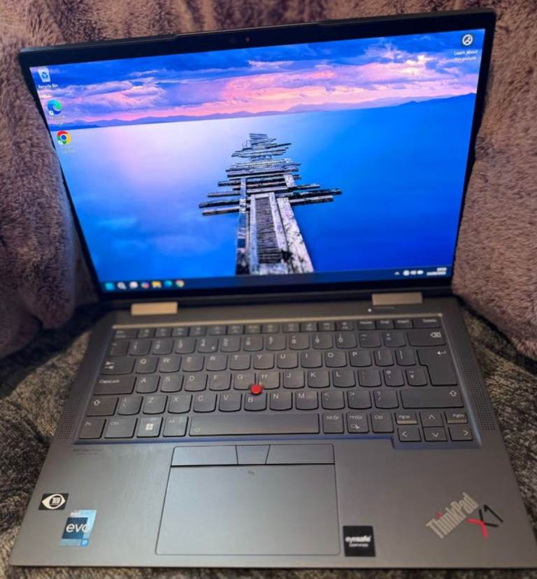 *Lenovo laptop Notebook X1 Yoga Gen 7 *Touch Screen* i7-1260p 16gb mem, 512GB HD