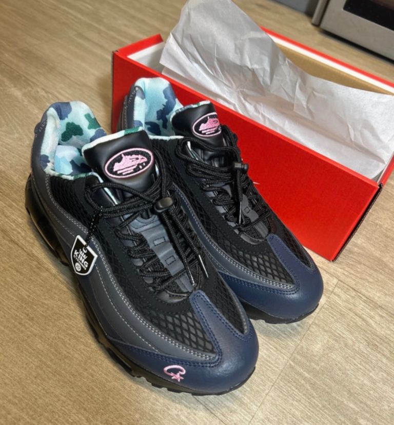 Nike Men's Black Trainers - UK Size 8, Like New Condition