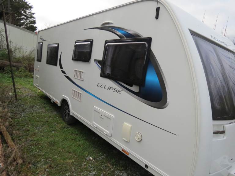 2017  4 Berth Lunar Caravan Fixed Bed