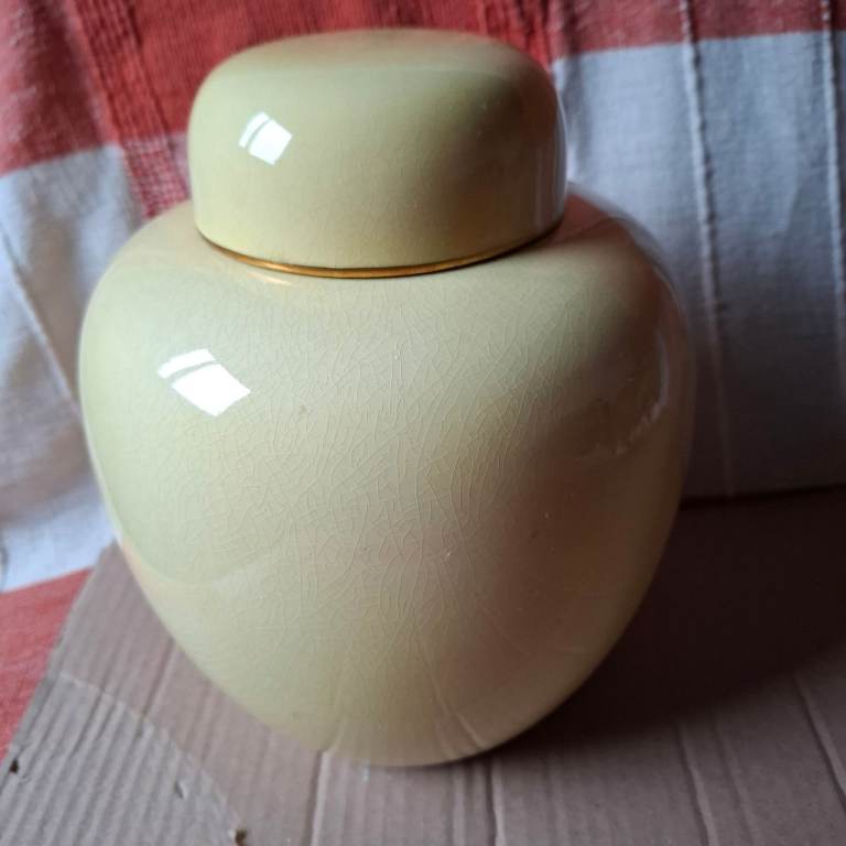 Carlton Ware Ginger Jar Lemon