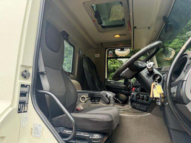 2017 67 DAF CF 510 E6 8x4 hook loader sheet weigher piped for draw bar