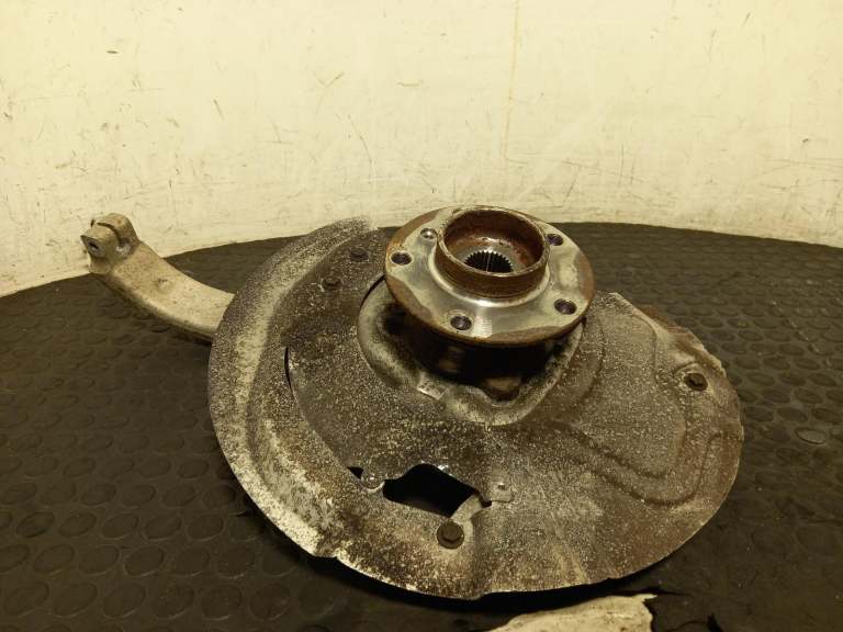 Bmw X5 Wheel Hub Stub Axle N/S 2013-2018 3.0l Diesel Front Lh