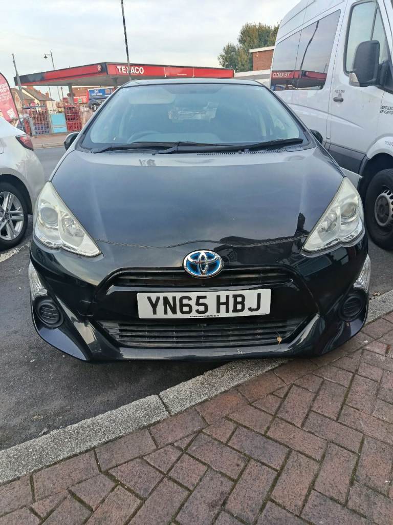 Toyota, AQUA HYBRID AUTO, 2015, 1496 (cc)