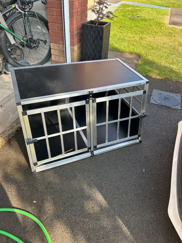 Aluminium double door dog crate. 