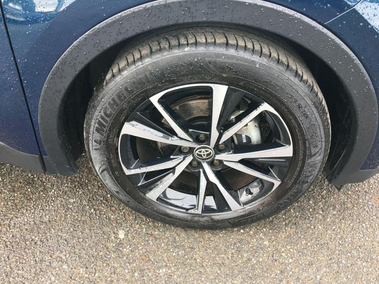 2024 Toyota C-HR 1.8 Hybrid Design 5dr CVT HATCHBACK PETROL/ELECTRIC Automatic