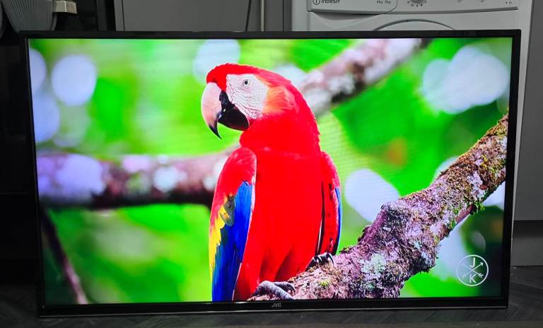 Smart tv 50 inch Fully Working order  NO STAND