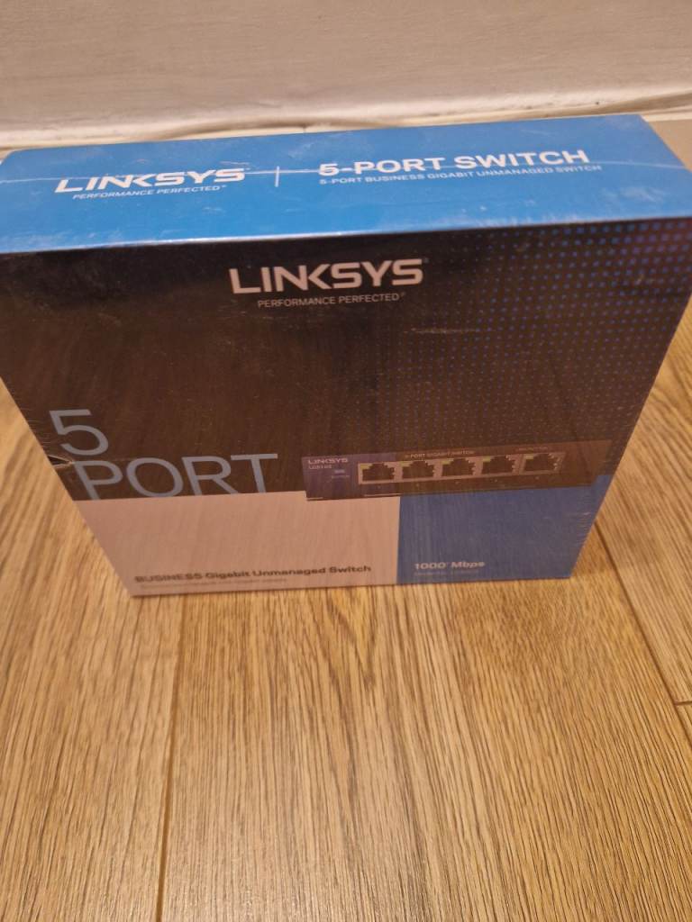 BRAND NEW Linksys 5 port switch 1000 Mbps