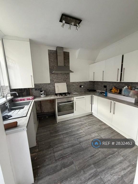 2 bedroom flat in Richmond Road, South Shields, NE34 (2 bed) (#2832463)