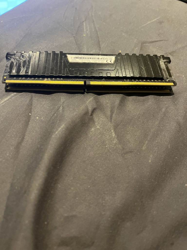 Corsair Vengeance 2x8gb 3200cl16 dual channel mememory ddr4