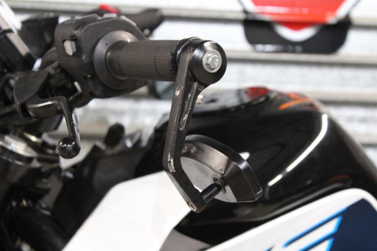 2024 73 KTM DUKE 125 ABS LEARNER LEGAL TRADE SALE 7K WHITE/ORANGE NEW MOT RIDES