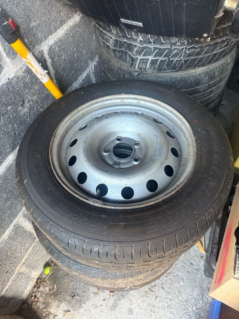 Peugeot Expert Citroen Dispatch Van Tyres 215/60/16