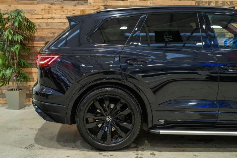2021 Volkswagen Touareg 3.0 Touareg V6 Black Edition TDI Auto 4WD 5dr SUV Diesel Automatic
