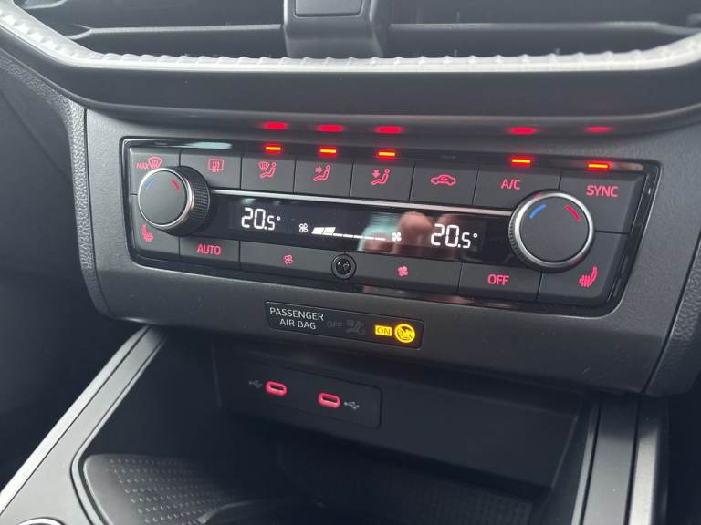 2025 SEAT Arona 1.0 TSI 115 FR Black Edition 5dr Hatchback PETROL Manual