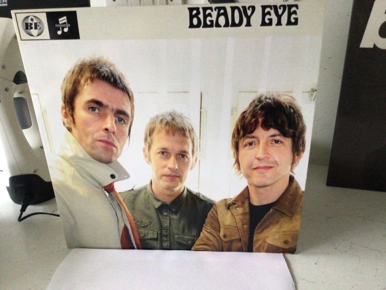 BEADY EYE LIVE ON LETTERMAN JUNE 22 2011