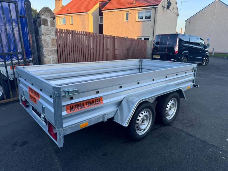 BRAND NEW 10ft X 5ft TWIN AXLE FLAT NIEWIADOW TRAILER 750KG