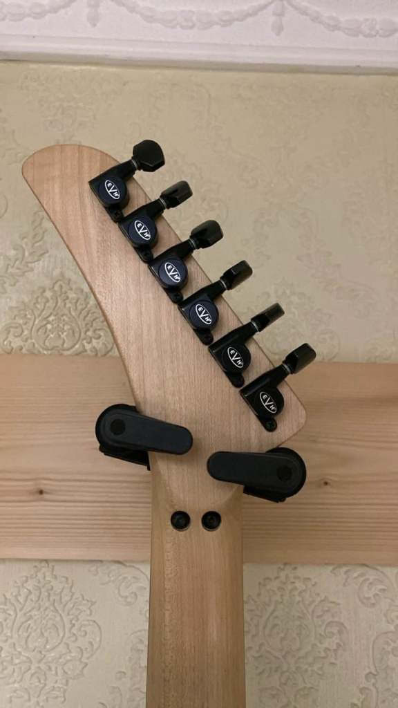 EVH 5150 Standard Series in Ice Blue metallic