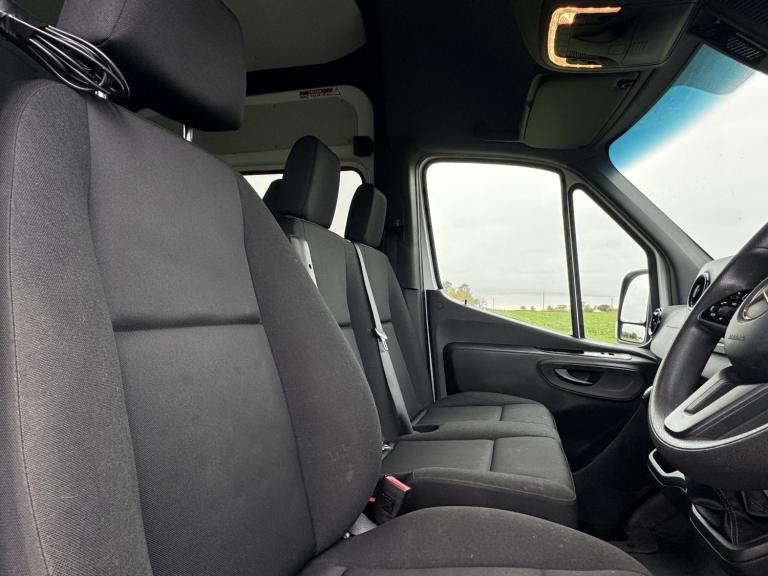 MERCEDES-BENZ SPRINTER 315 L2 2.0 CDI L2 MWB WELFARE VAN WITH TOILET White Manu