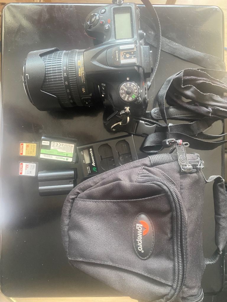 Nikon D7100 DSLR + 18–105mm VR Lens – Complete Starter Photography Kit