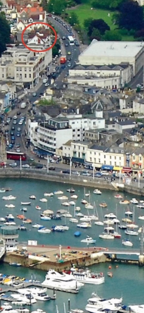 100m from Torquay Harbor and Town Cenre