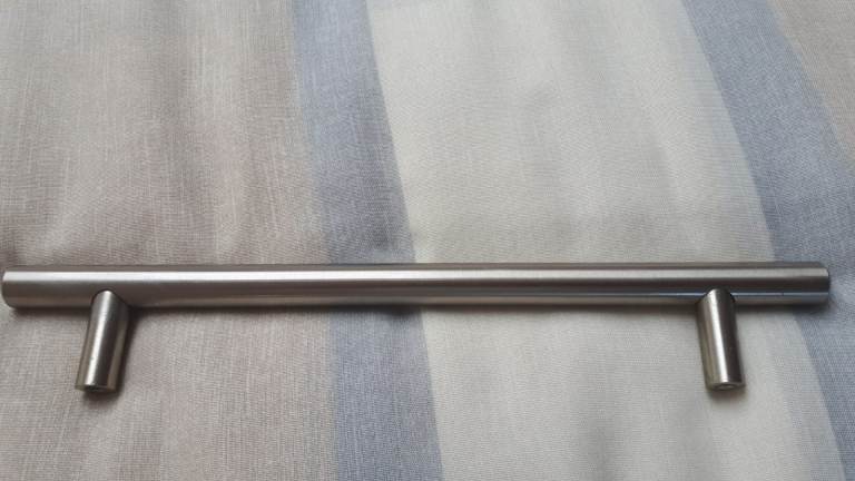 Kitchen cabinet handles