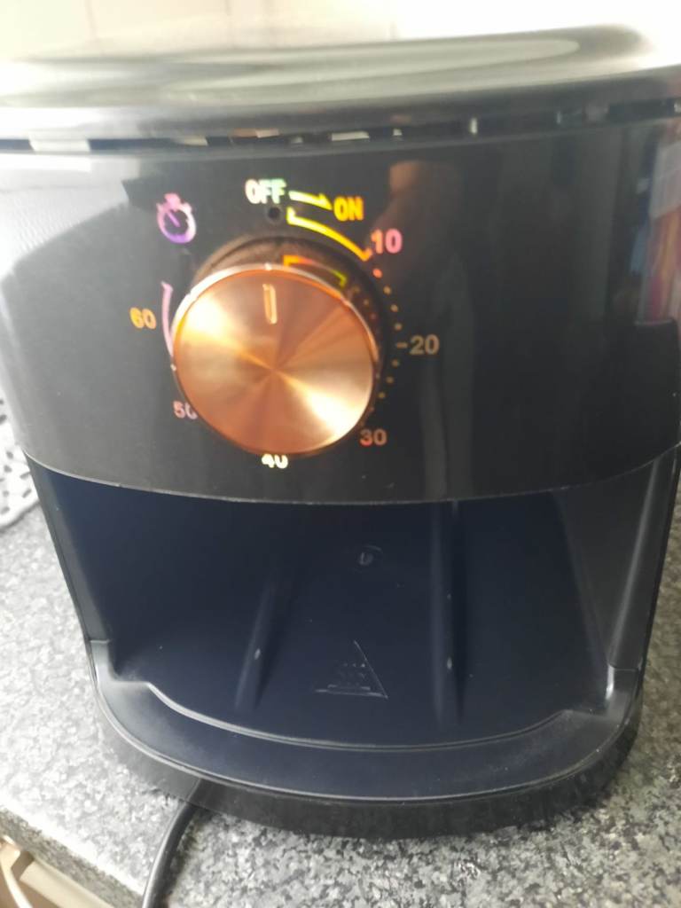 Small air fryer 