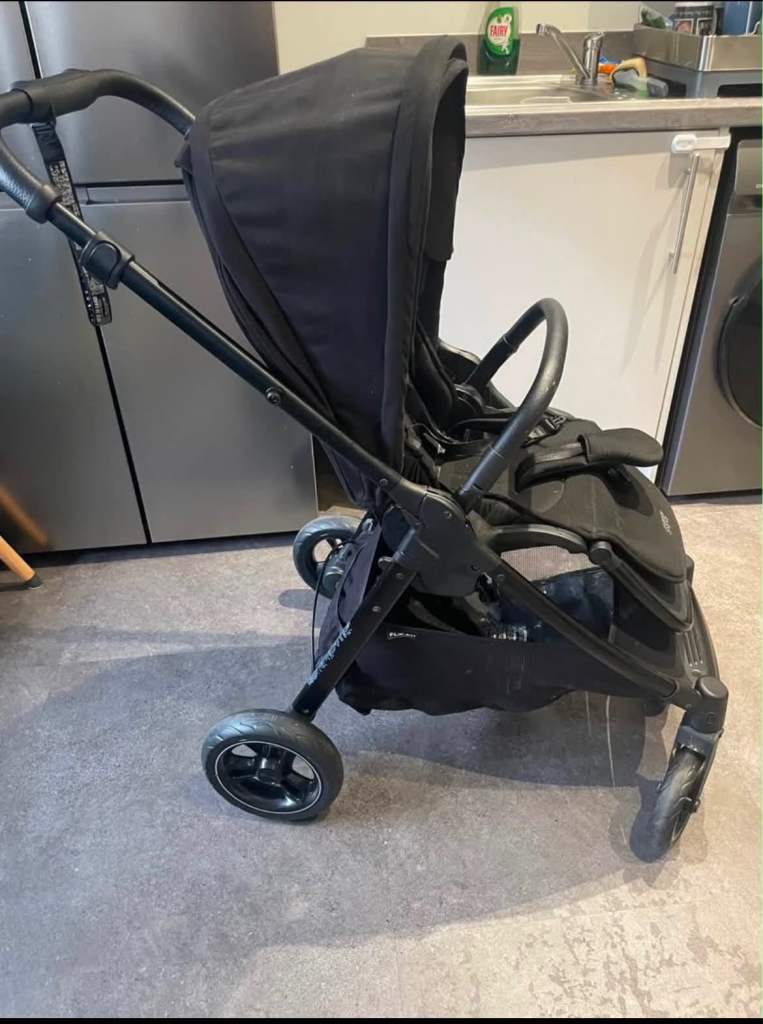 Mamas & Papas flip XT- Black, Good Condition