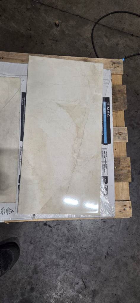 ONYX BEIGE GLOSS CERAMIC WALL TILES 600MM X 300MM x 11mm