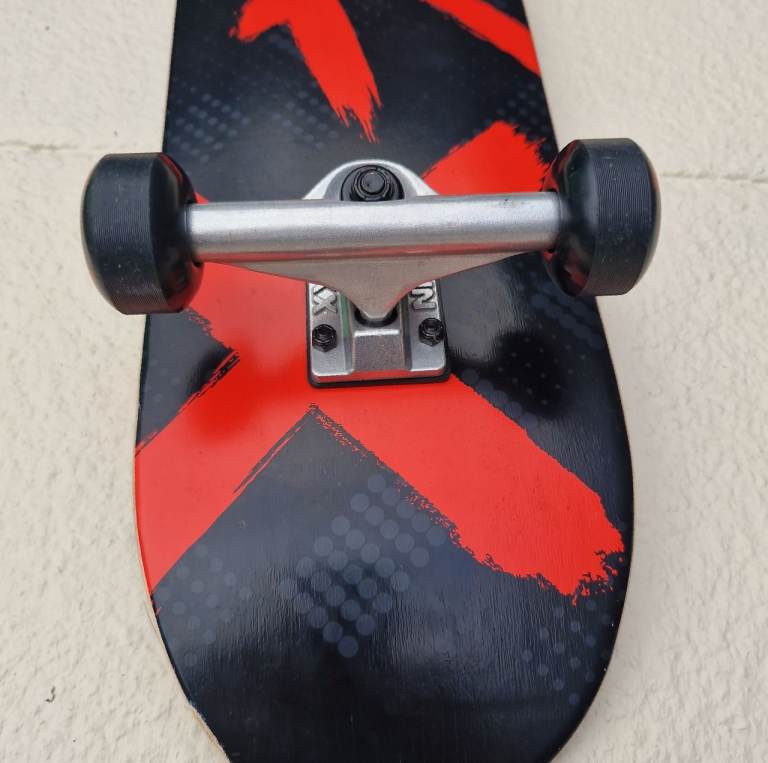 Amazing NKX skateboard, Canadian maple 🍁