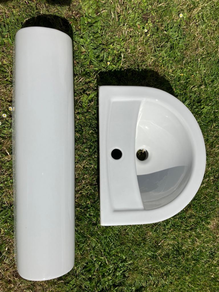 Pedestal Sink