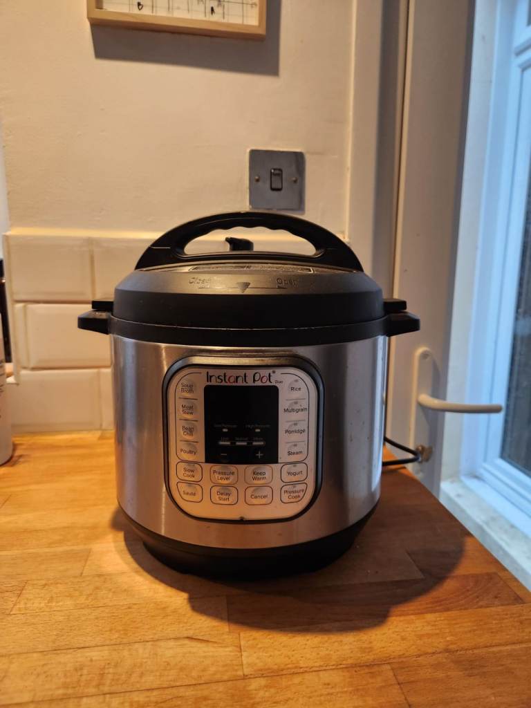 Instant pot 7-in-1 Electric Multi-Cooker 5.7L