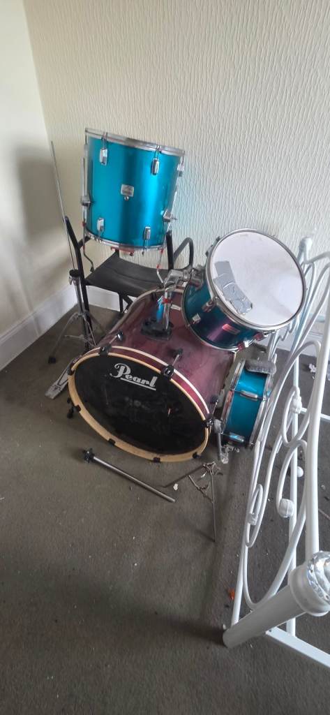 Pearl Drum Kit FREE SR5 area
