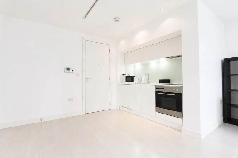 1 bedroom apartment in Manor Mills, Leeds