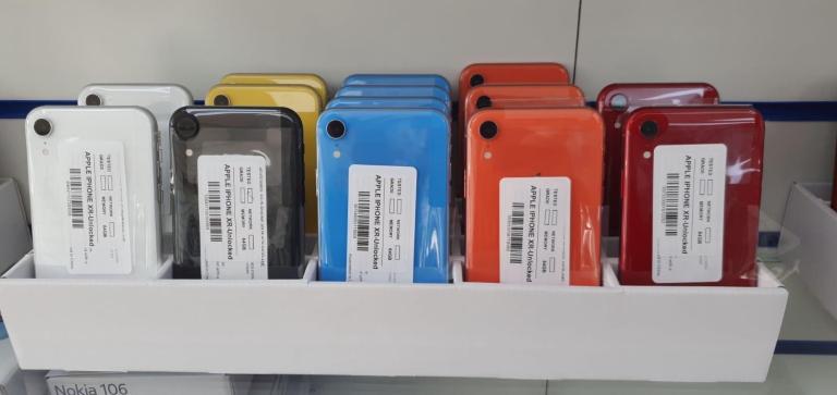 iPhone Xr LIKE NEW BOXED