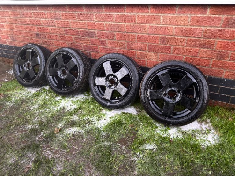 15 inch 4x108 Ford Alloy wheels