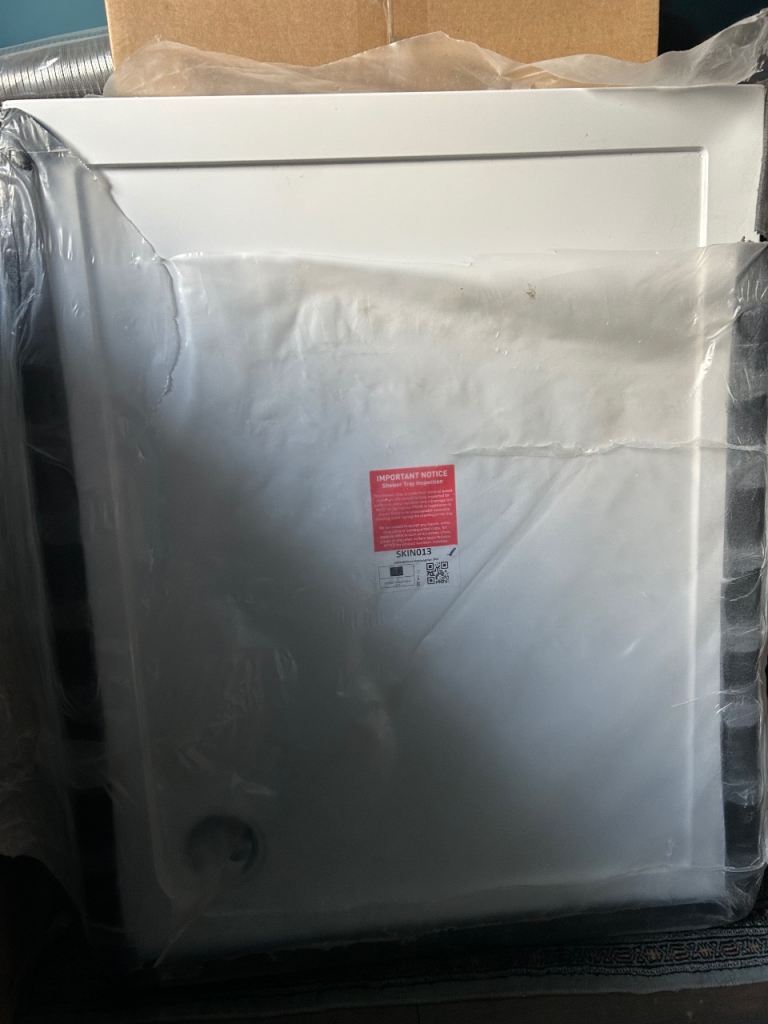 White porcelain shower tray 80cmx 100cm. 